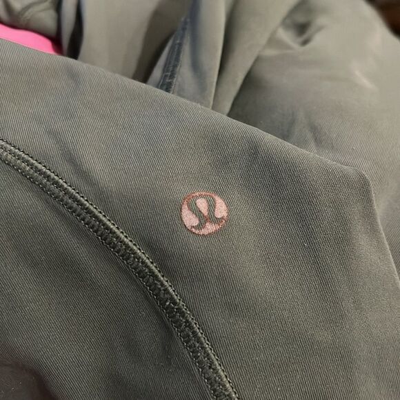 Lululemon • Time To Sweat Crop *23"
Dark Forest - Picture 6 of 6